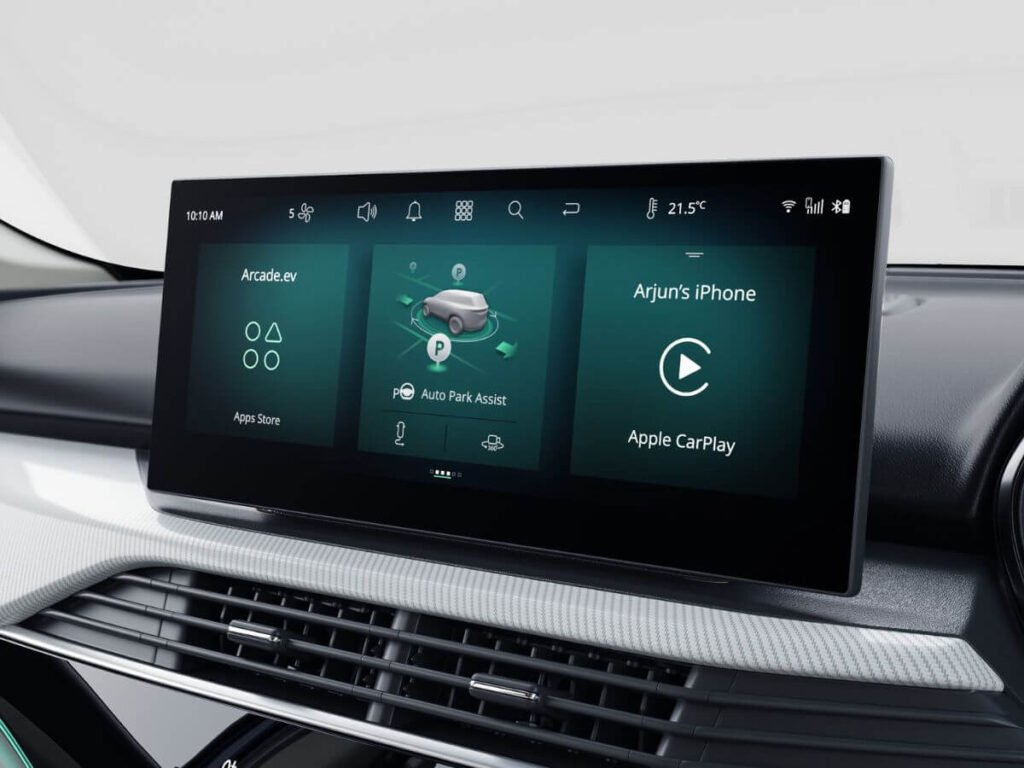 Tata Harrier EV features Touchscreen